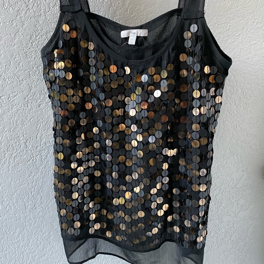 Gap sequin top